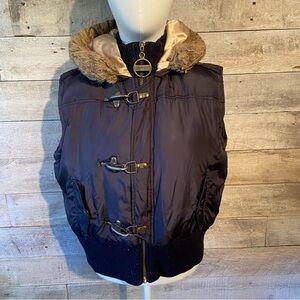 DKNY  active women’s black faux fur trimmed down vest in size‎ large